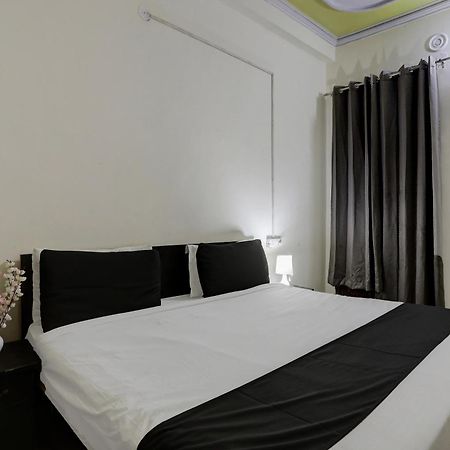 Hotel O Thirty Inns Noida Exterior photo