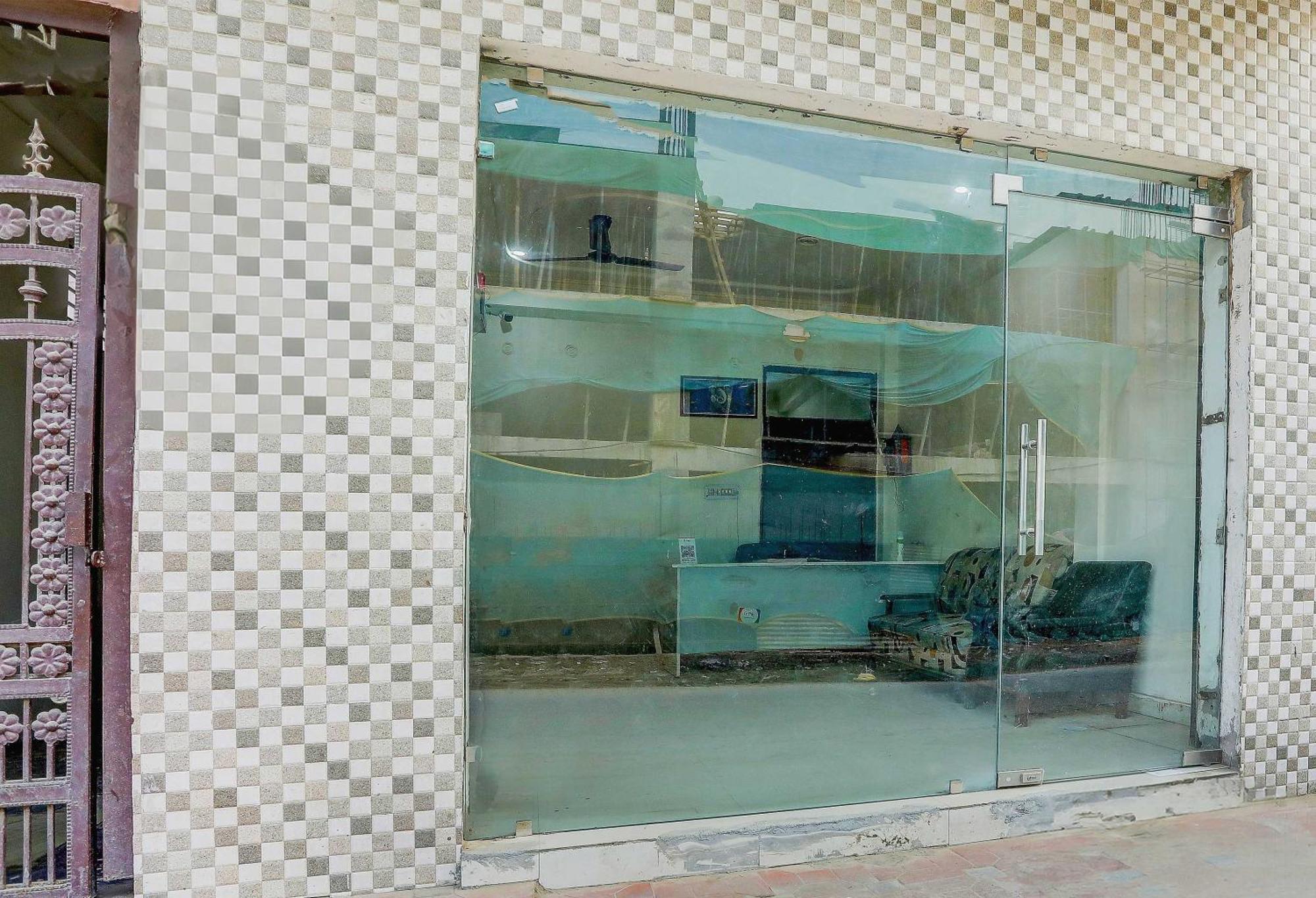 Hotel O Thirty Inns Noida Exterior photo