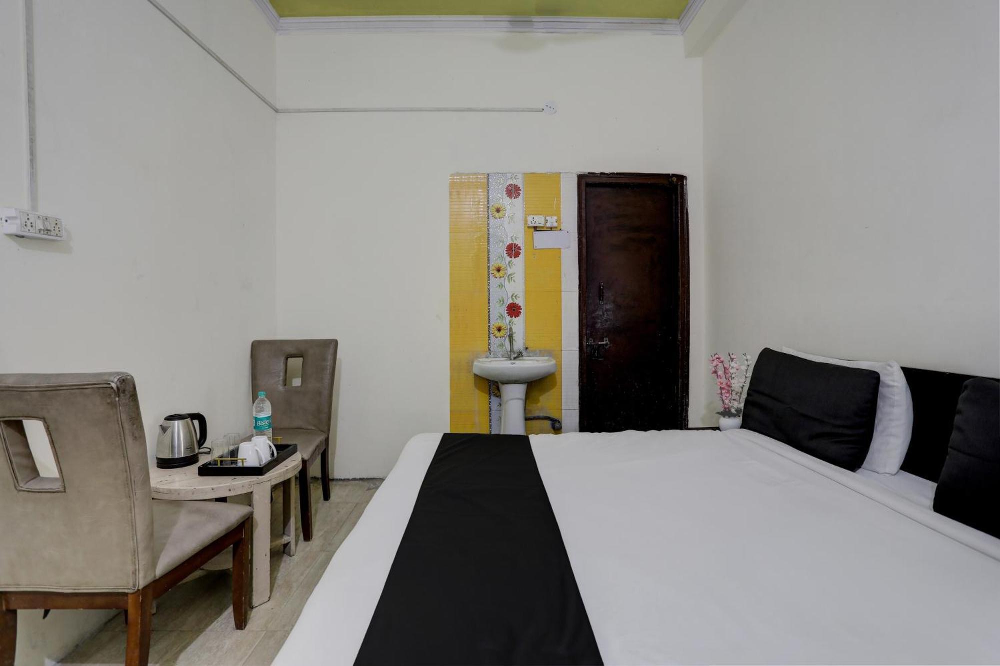 Hotel O Thirty Inns Noida Exterior photo