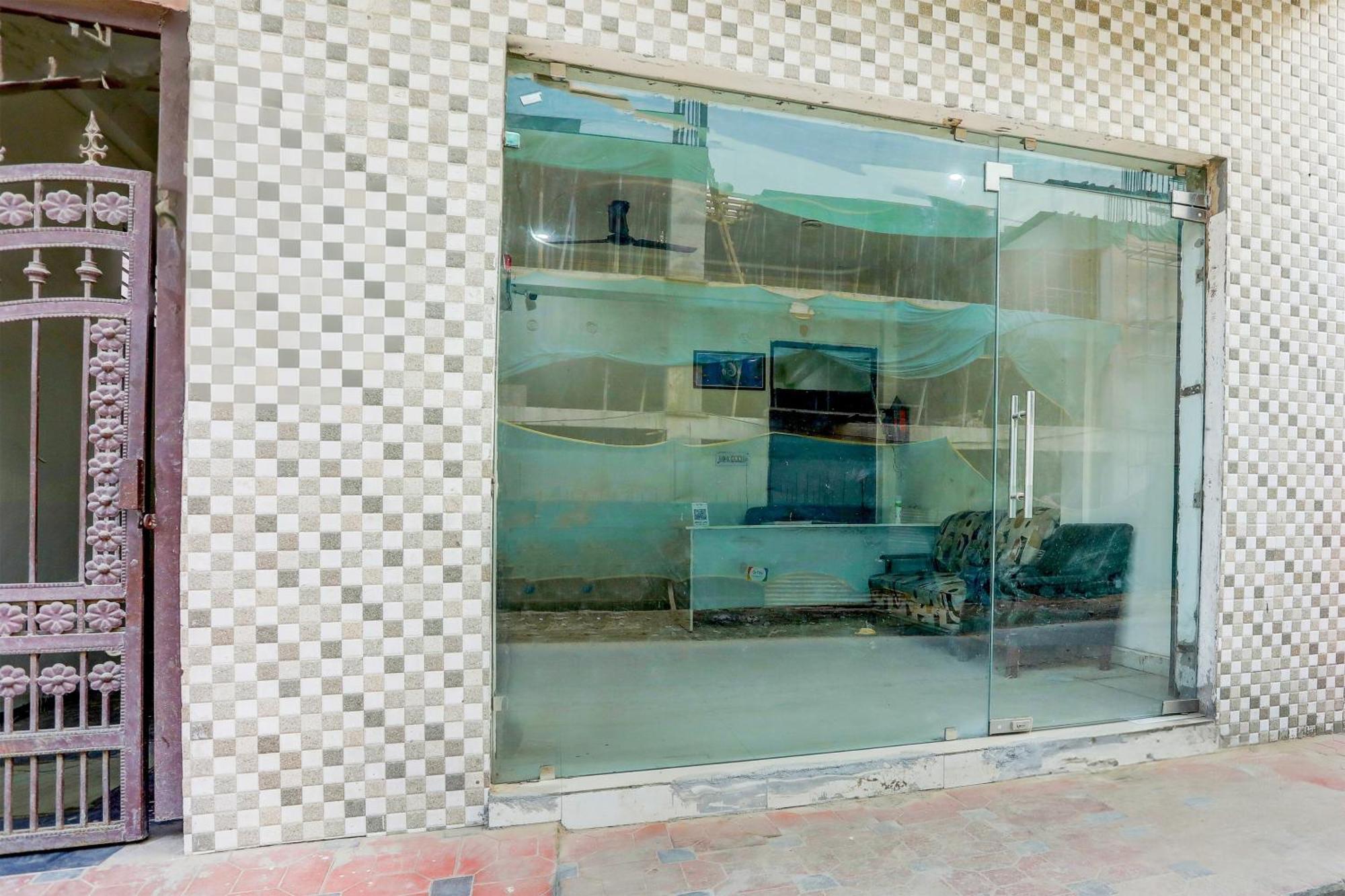 Hotel O Thirty Inns Noida Exterior photo