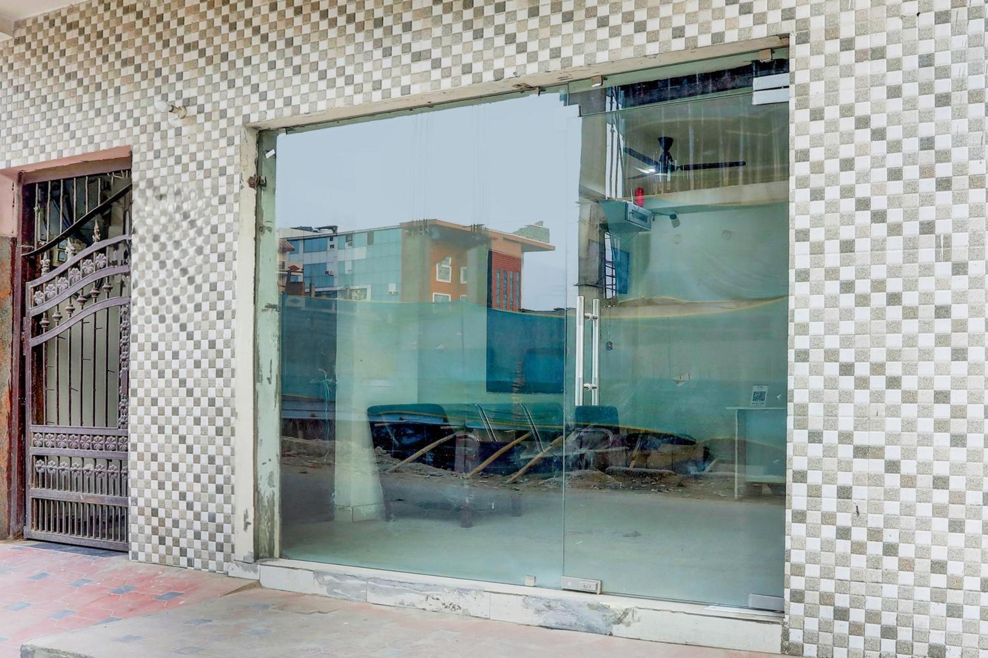 Hotel O Thirty Inns Noida Exterior photo