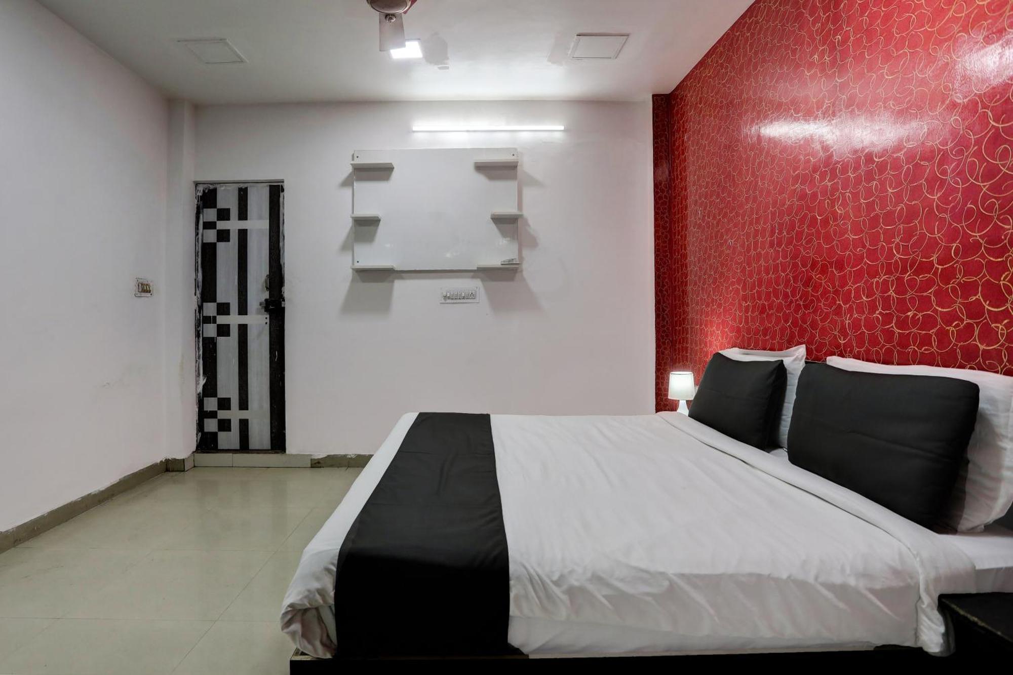 Hotel O Thirty Inns Noida Exterior photo